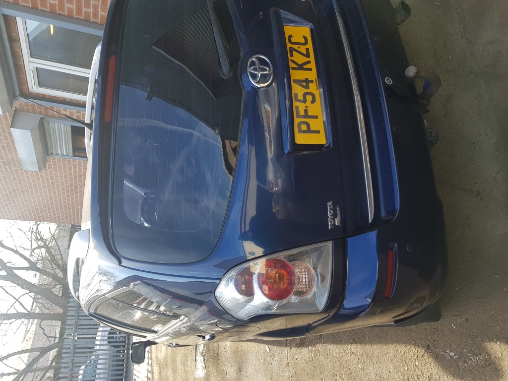 ref 123 Toyota Corolla Verso1.8 vvti petrol 2004