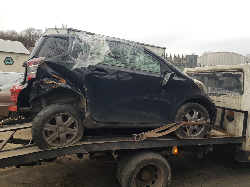 ref 121 Toyota IQ 3 998cc Petrol 2009