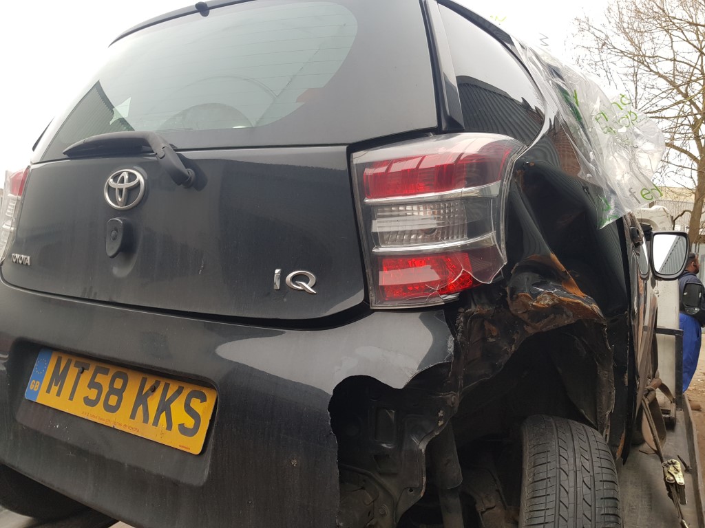 ref 121 Toyota IQ 3 998cc Petrol 2009