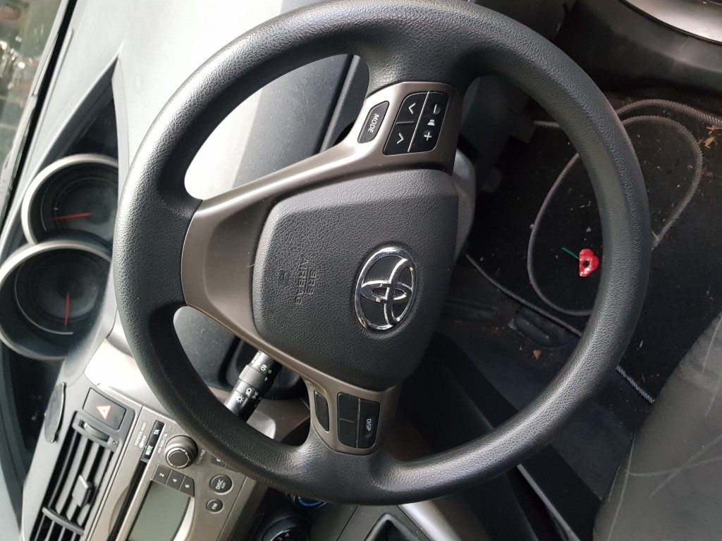 ref 122 Toyota Corolla Verso 1.6 petrol vvti 2010