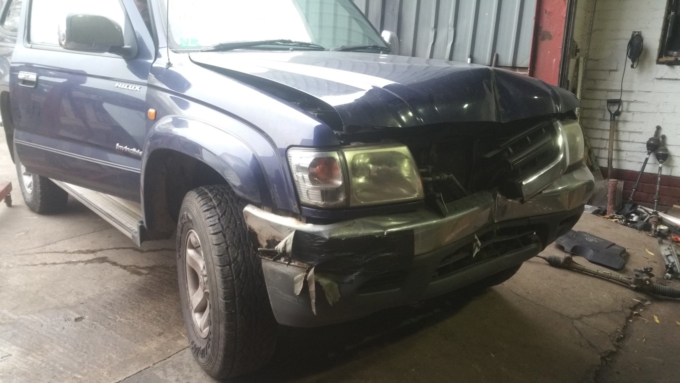 REF 104 TOYOTA HILUX INVINCIBLE DCB 4X4  2005 2494CC