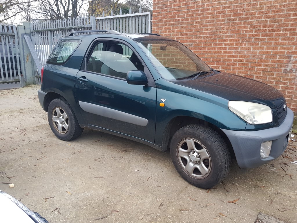 REF 107 TOYOTA RAV 4 VVTI 4X2 MK2 3 DOOR 1794CC MANUAL 2001