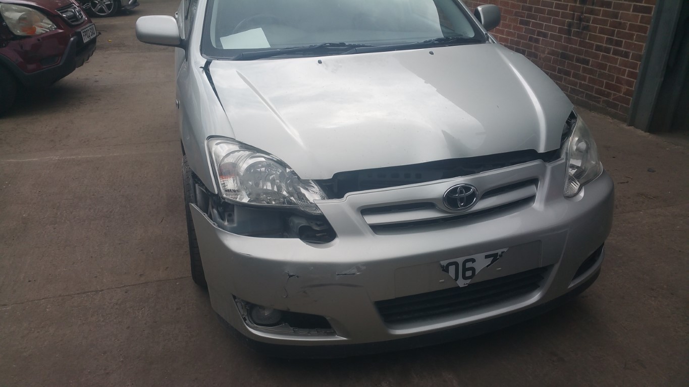 ref 12 toyota corolla 3 door 2006 1.4  petrol