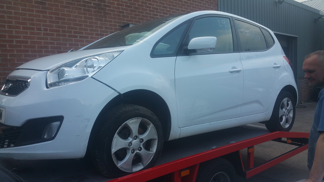 ref 18 kia venga 1.6 diesel 5 door 6 speed manual  2012