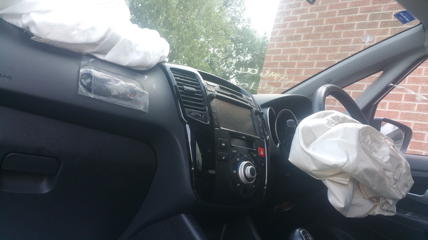 ref 18 kia venga 1.6 diesel 5 door 6 speed manual  2012