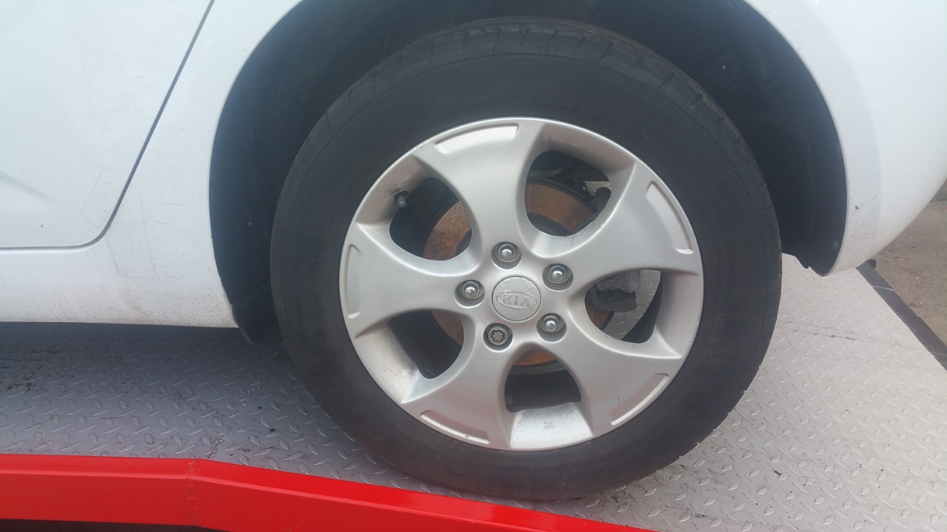 ref 18 kia venga 1.6 diesel 5 door 6 speed manual  2012