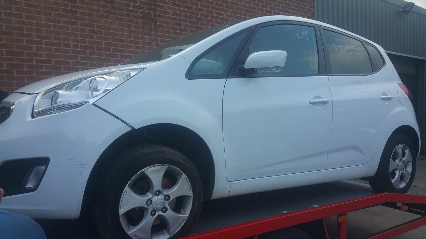 ref 18 kia venga 1.6 diesel 5 door 6 speed manual  2012