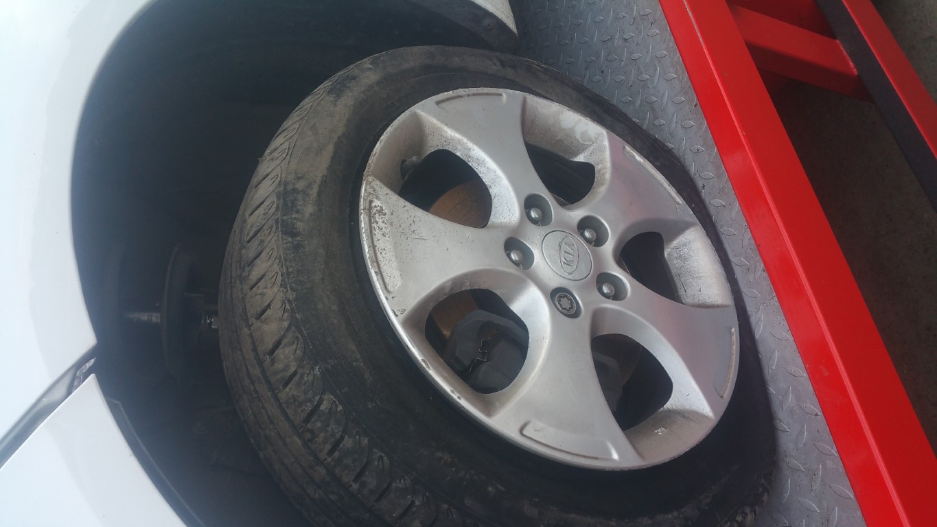 ref 18 kia venga 1.6 diesel 5 door 6 speed manual  2012