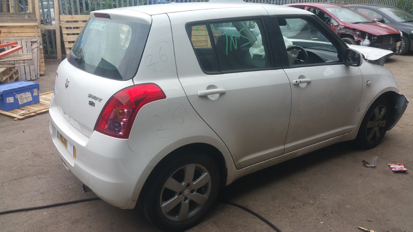 ref 26 suzuki swift sz4 2011 1.5 pertrol automatic white