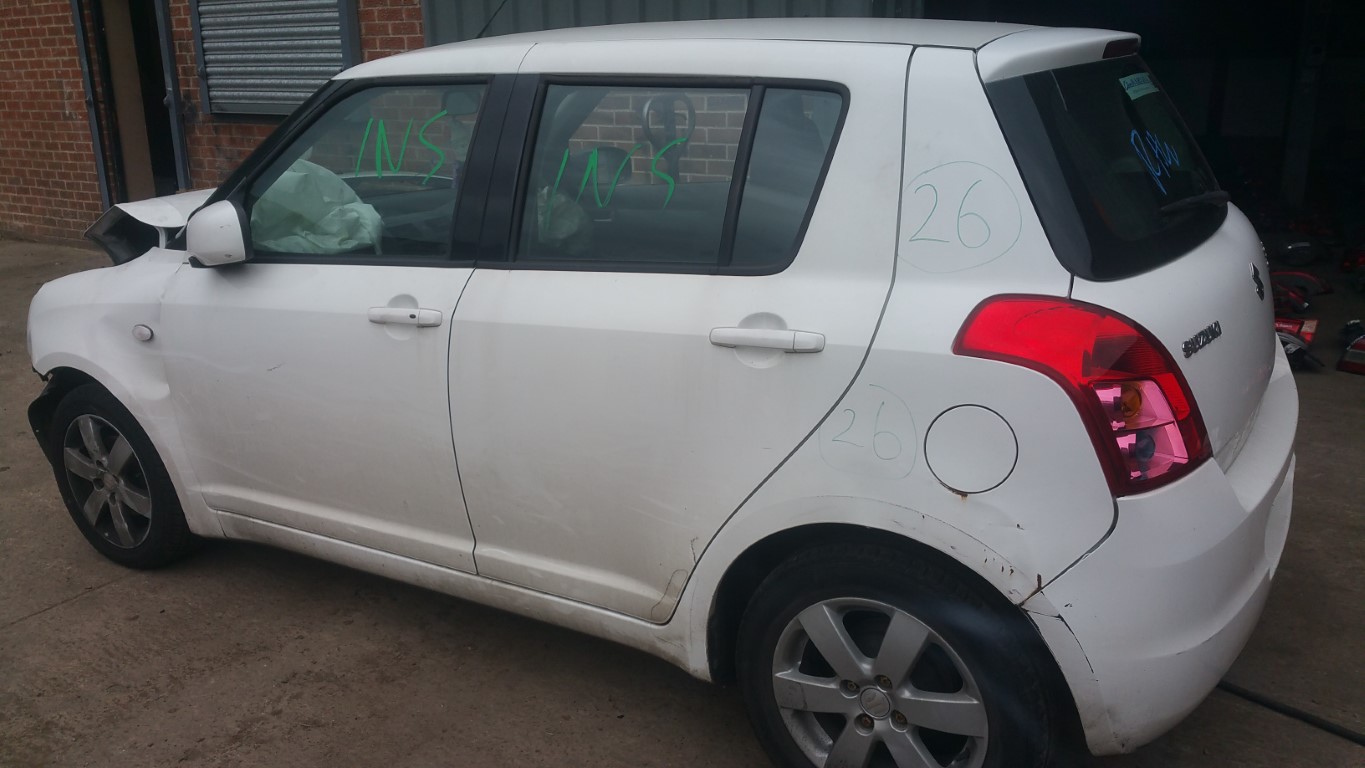 ref 26 suzuki swift sz4 2011 1.5 pertrol automatic white