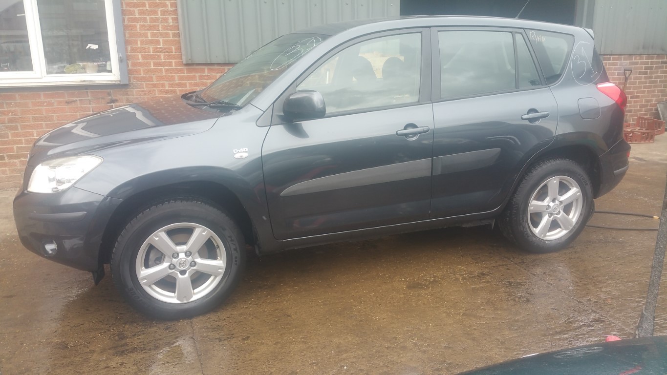 REF 31 TOYOTA RAV4 2006 2.2 DIESEL 6 SPEED MANUAL