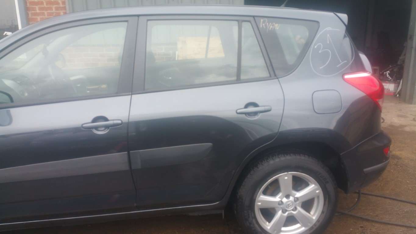 REF 31 TOYOTA RAV4 2006 2.2 DIESEL 6 SPEED MANUAL