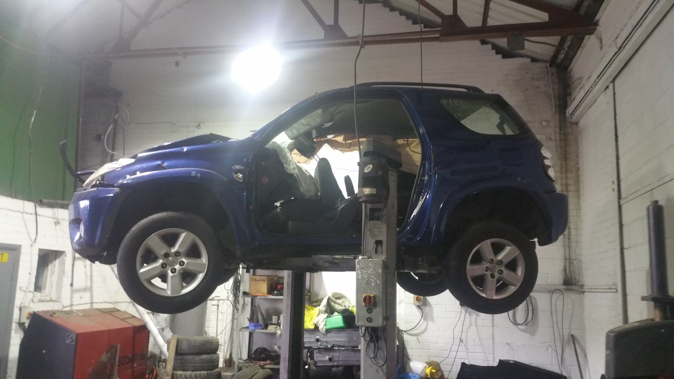 REF 62 TOYOTA RAV 4 XT3 3 DR 2.0 D4D DARK BLUE