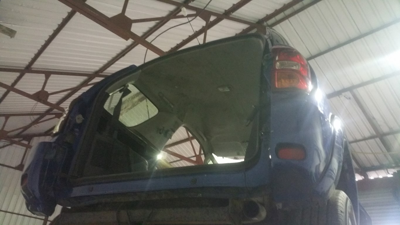 REF 62 TOYOTA RAV 4 XT3 3 DR 2.0 D4D DARK BLUE