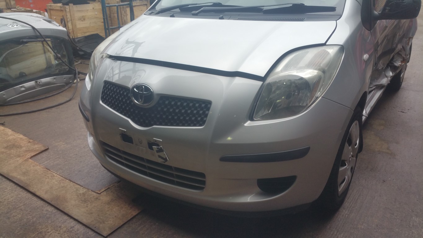 REF 68 TOYOTA YARIS 5 DOOR 2006 -2011 1.3 PETROL  MANUAL