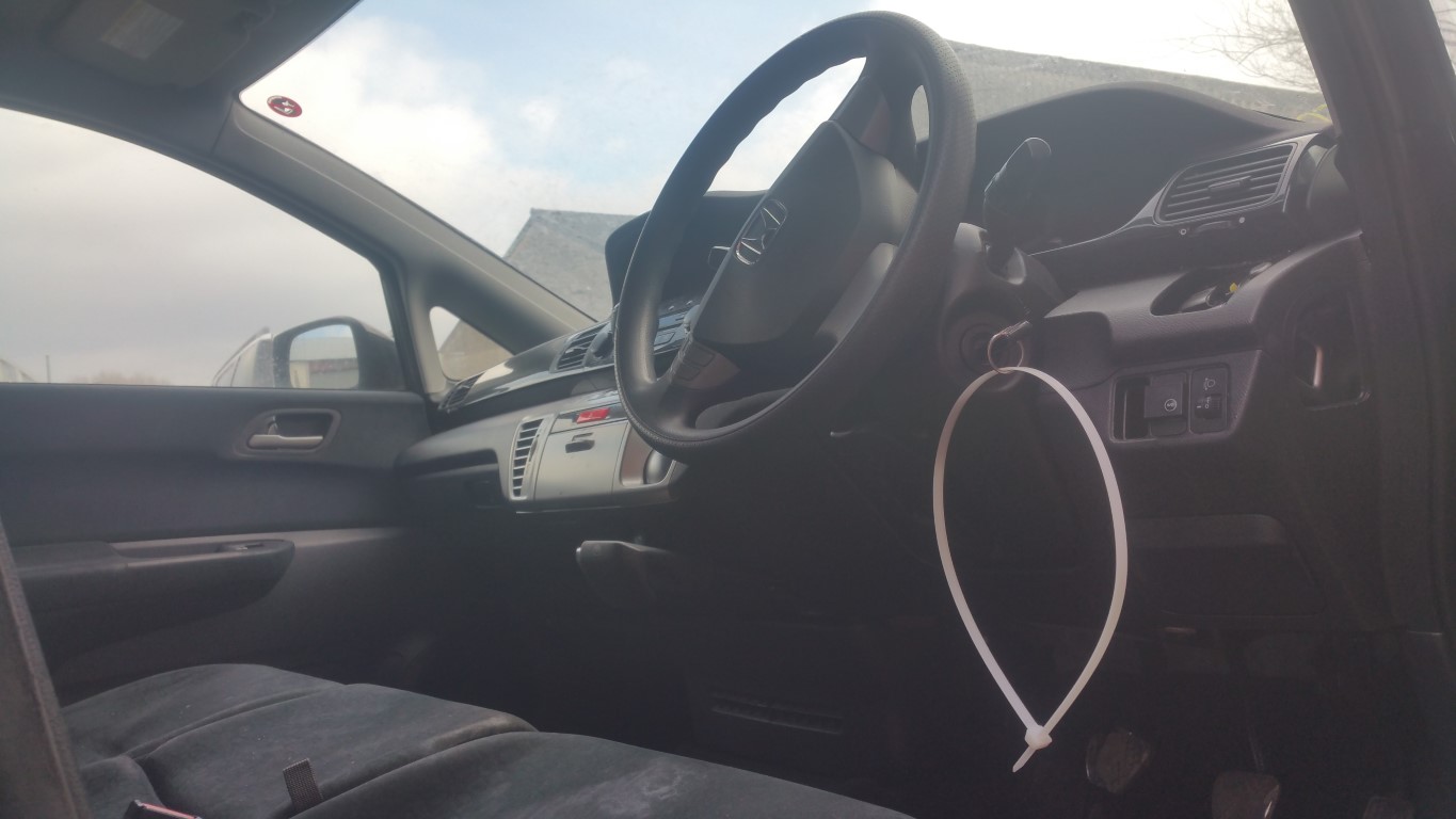 REF 72 HONDA FRV SE 2004 1.7 PETROL D17A2 BLACK