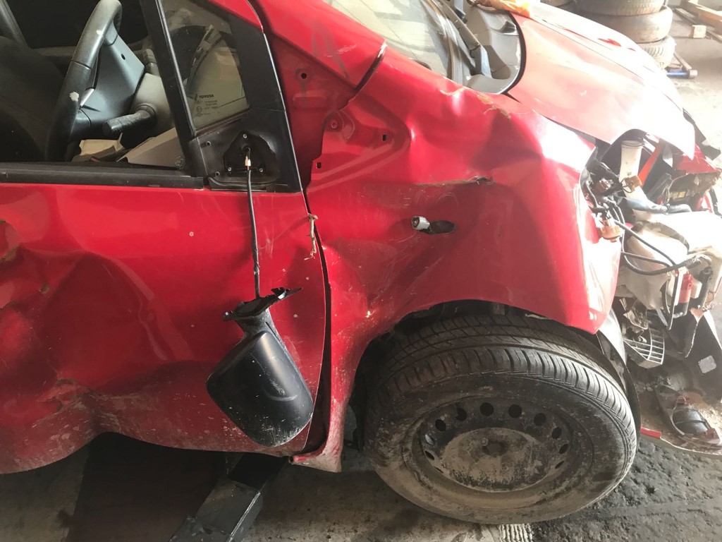 REF 78 TOYOTA YARIS VVTI MK2 5 DOOR HATCHBACK 2011 1.0P