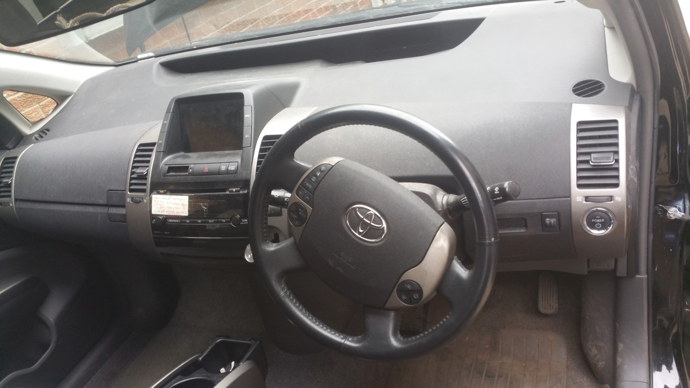 REF 84 TOYOTA PRIUS T3 VVTI 1497CC 1 SPEED AUTO