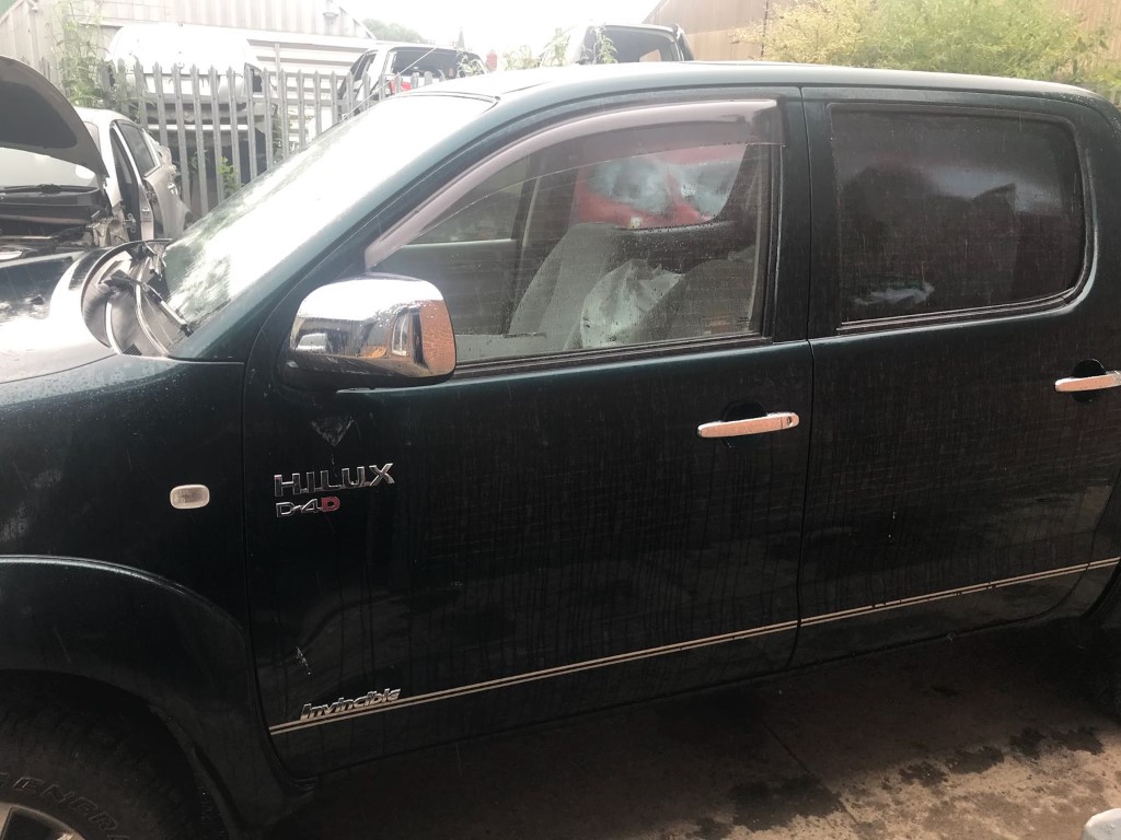 REF 88 TOYOTA HILUX 4X4 2494CC DIESEL 2006 MANUAL