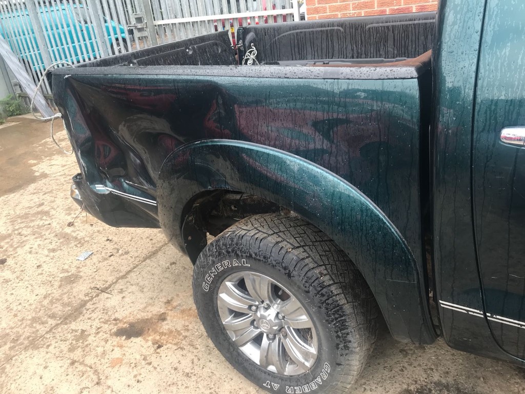 REF 88 TOYOTA HILUX 4X4 2494CC DIESEL 2006 MANUAL