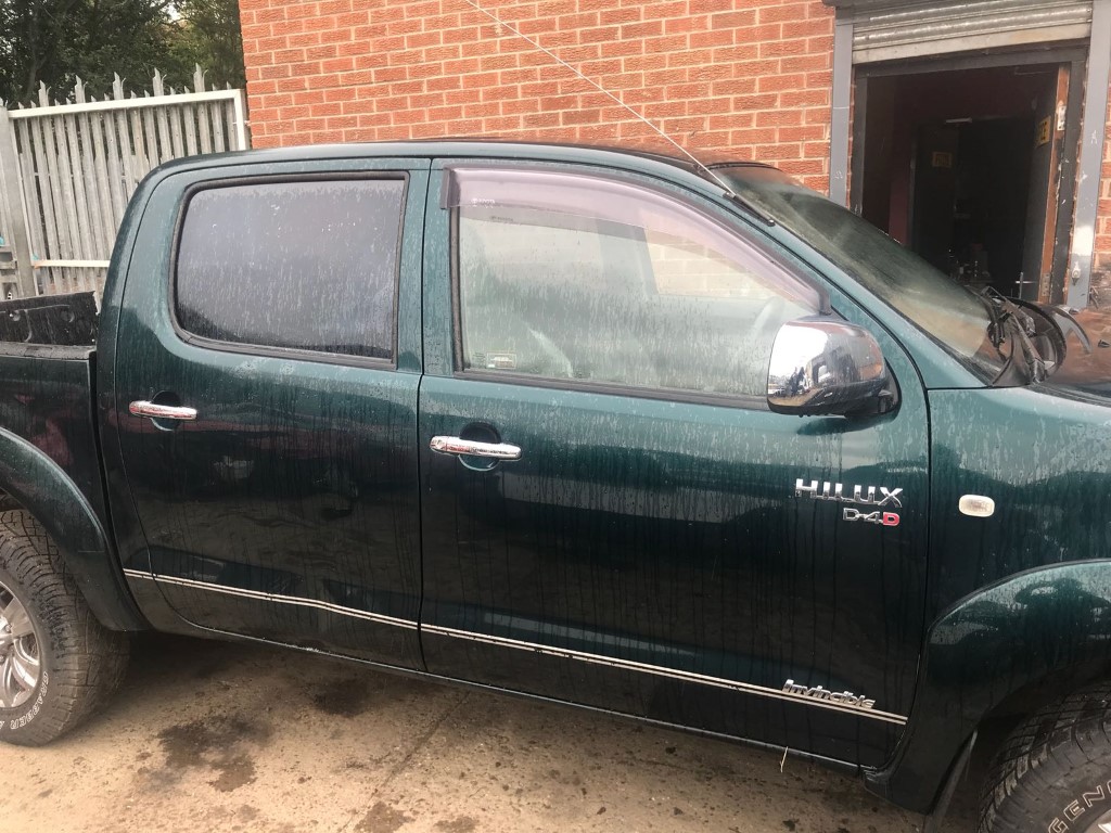 REF 88 TOYOTA HILUX 4X4 2494CC DIESEL 2006 MANUAL