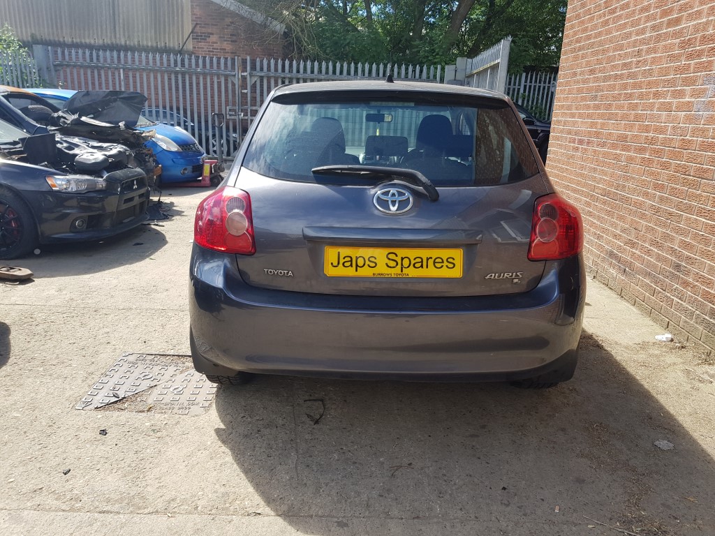 Ref 142 TOYOTA AURIS T3 2007 1598CC PETROL MANUAL