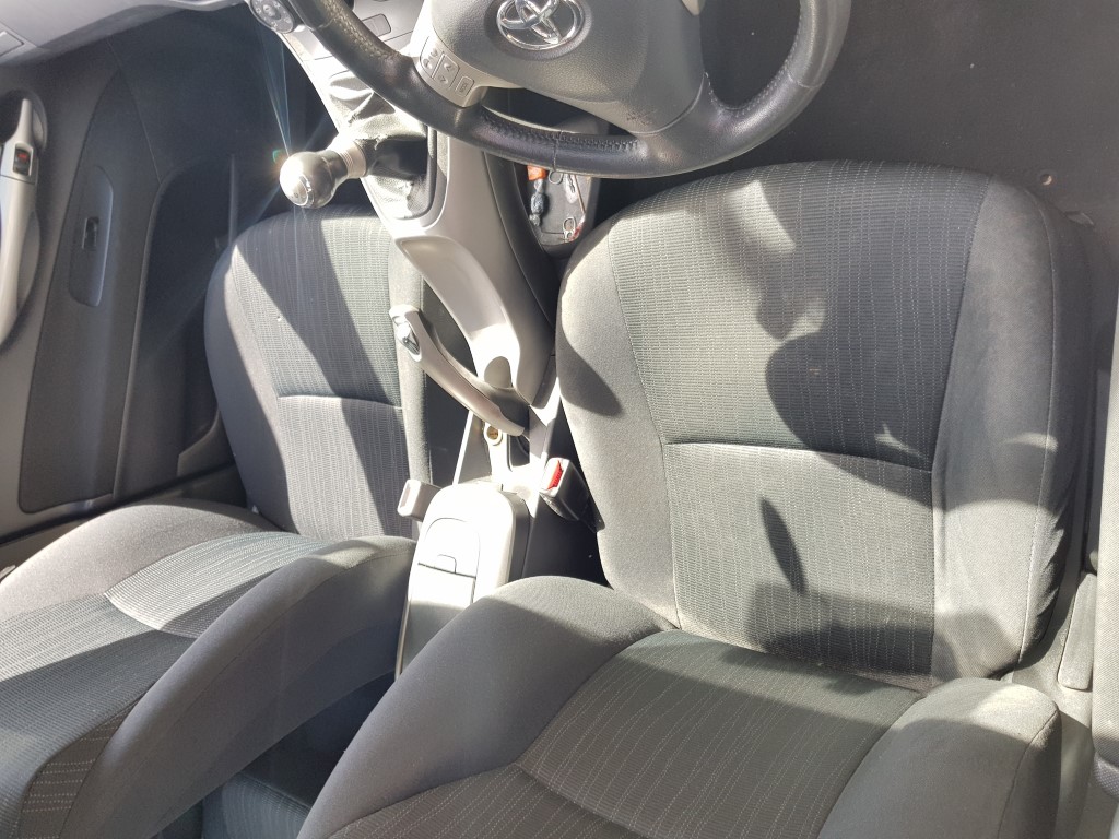 Ref 142 TOYOTA AURIS T3 2007 1598CC PETROL MANUAL