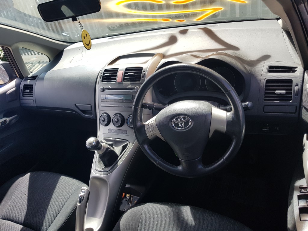 Ref 142 TOYOTA AURIS T3 2007 1598CC PETROL MANUAL