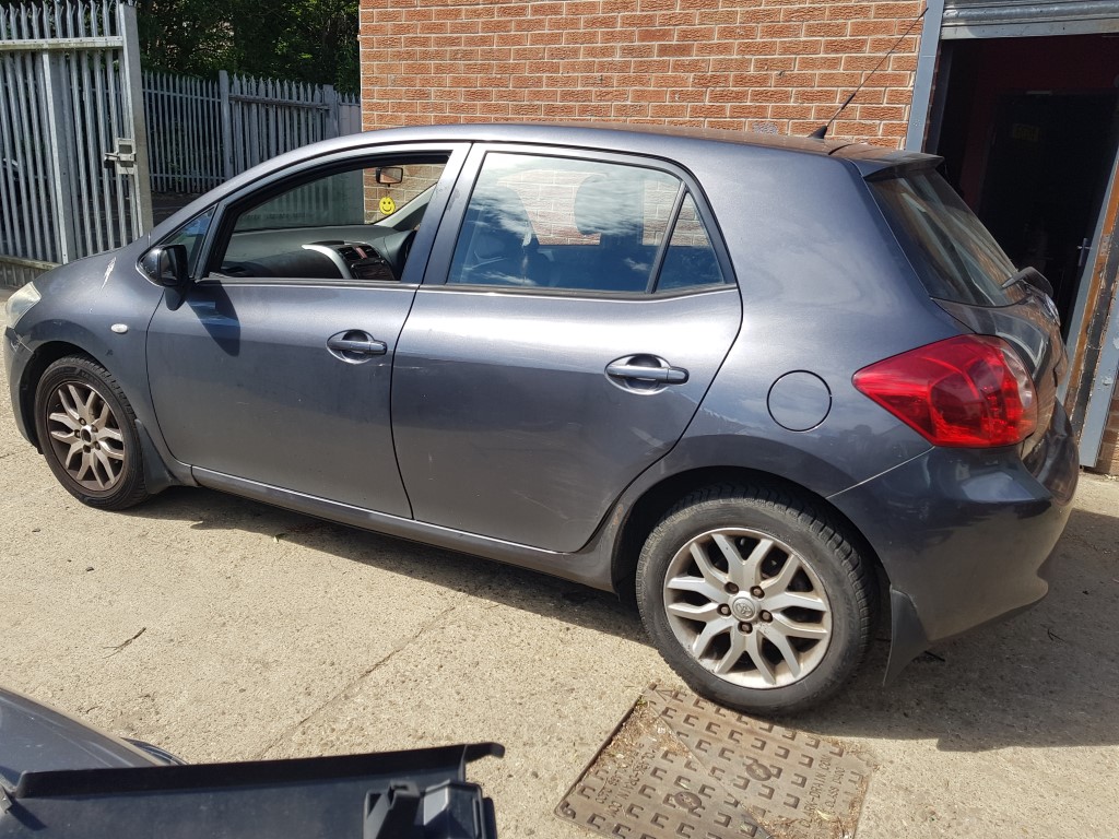Ref 142 TOYOTA AURIS T3 2007 1598CC PETROL MANUAL