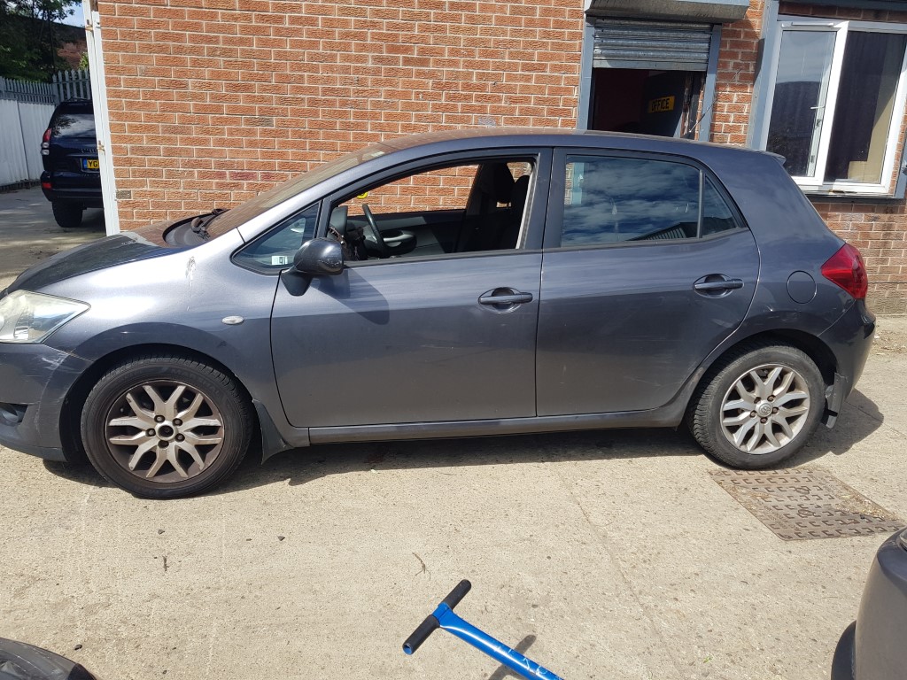 Ref 142 TOYOTA AURIS T3 2007 1598CC PETROL MANUAL