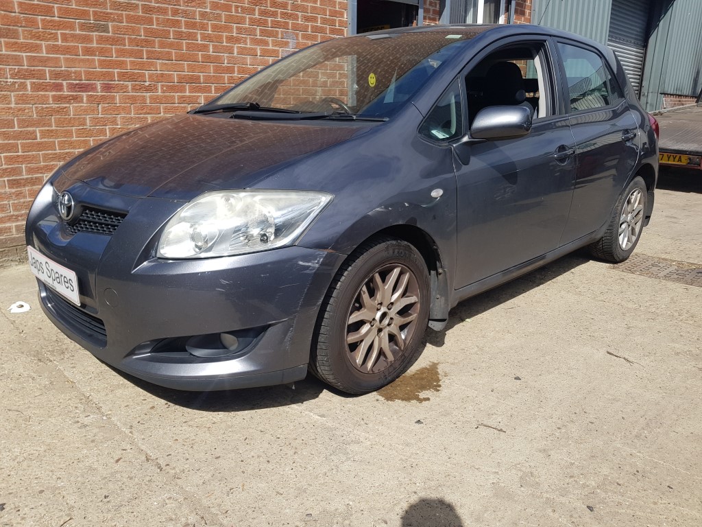 Ref 142 TOYOTA AURIS T3 2007 1598CC PETROL MANUAL