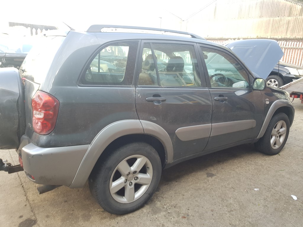 TOYOTA  RAV-4 XT3 D-4D MK2 5 DOOR 2004 DIESEL 2.0 DIESEL D4D