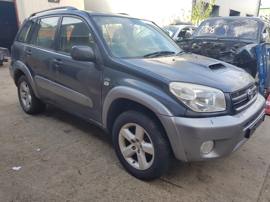 TOYOTA  RAV-4 XT3 D-4D MK2 5 DOOR 2004 DIESEL 2.0 DIESEL D4D