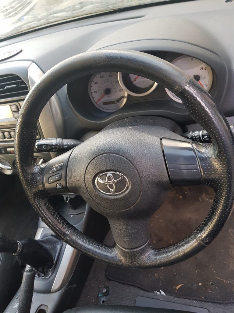 TOYOTA  RAV-4 XT3 D-4D MK2 5 DOOR 2004 DIESEL 2.0 DIESEL D4D