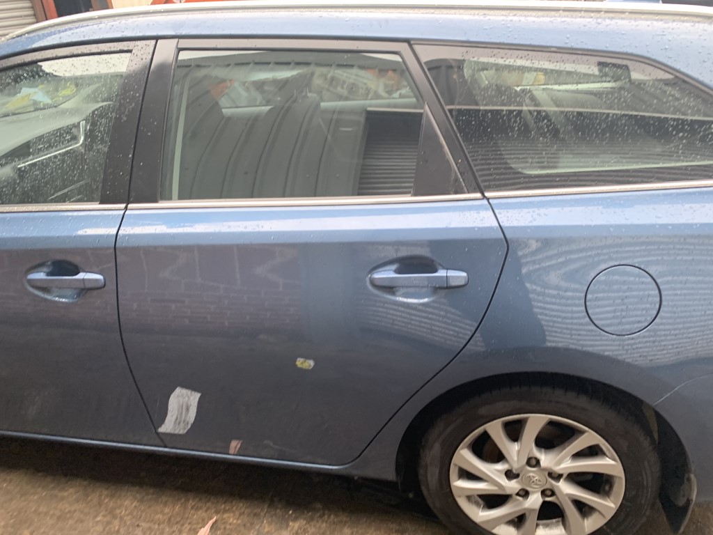 Ref 150 TOYOTA AURIS MK2 2015 DIESEL BLUE 1.6 DIESEL D4-D 6 SPEED MANUAL