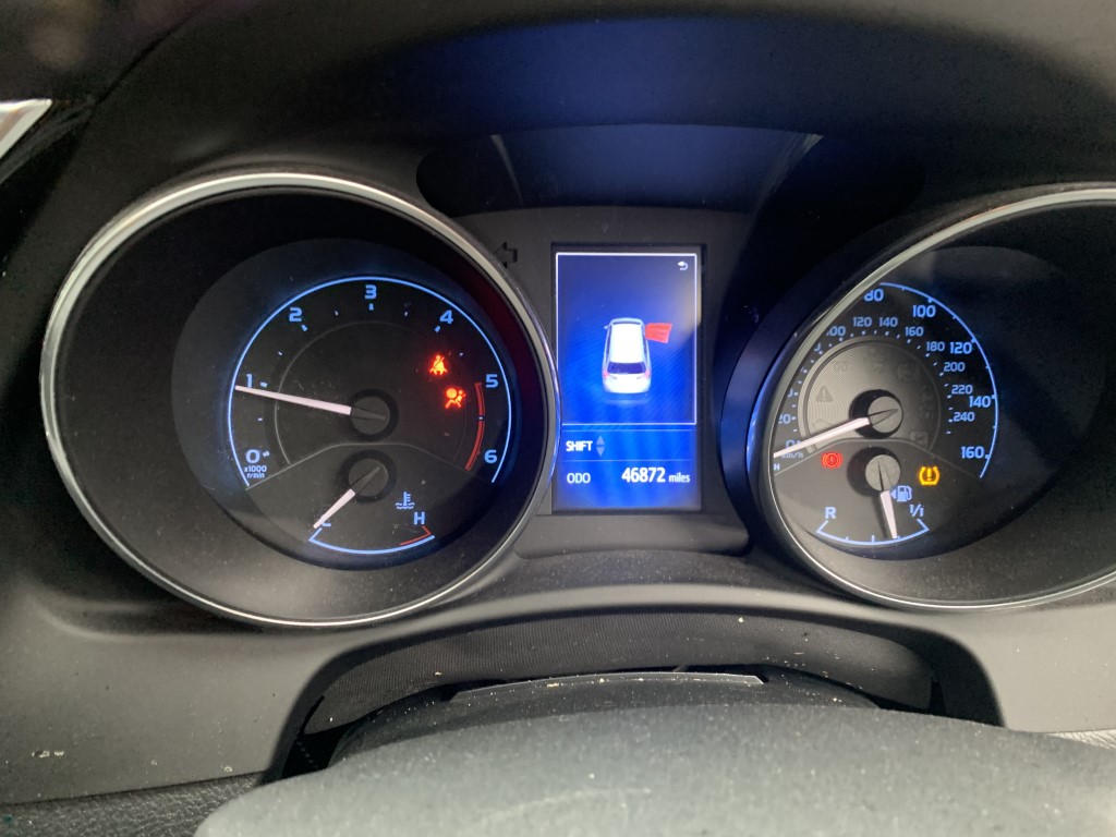 Ref 150 TOYOTA AURIS MK2 2015 DIESEL BLUE 1.6 DIESEL D4-D 6 SPEED MANUAL