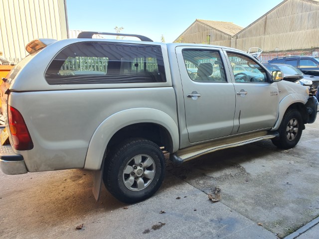 REF 148 TOYOTA HILUX 4X4 2009 DIESEL SILVER 3.0D4D 4 SPEED AUTO