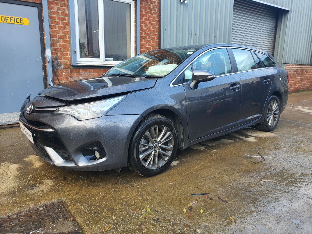 REF 156 TOYOTA AVENSIS D4D BUSINESS 2018,1995CC DIESEL 6 SPEED MANUAL