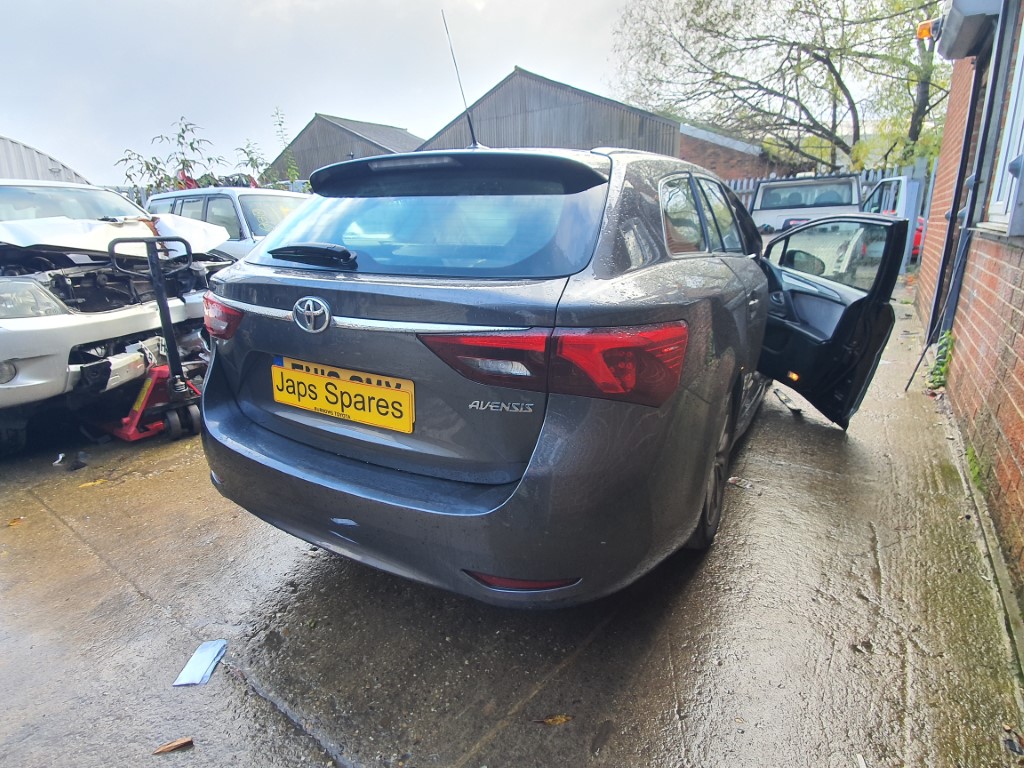 REF 156 TOYOTA AVENSIS D4D BUSINESS 2018,1995CC DIESEL 6 SPEED MANUAL