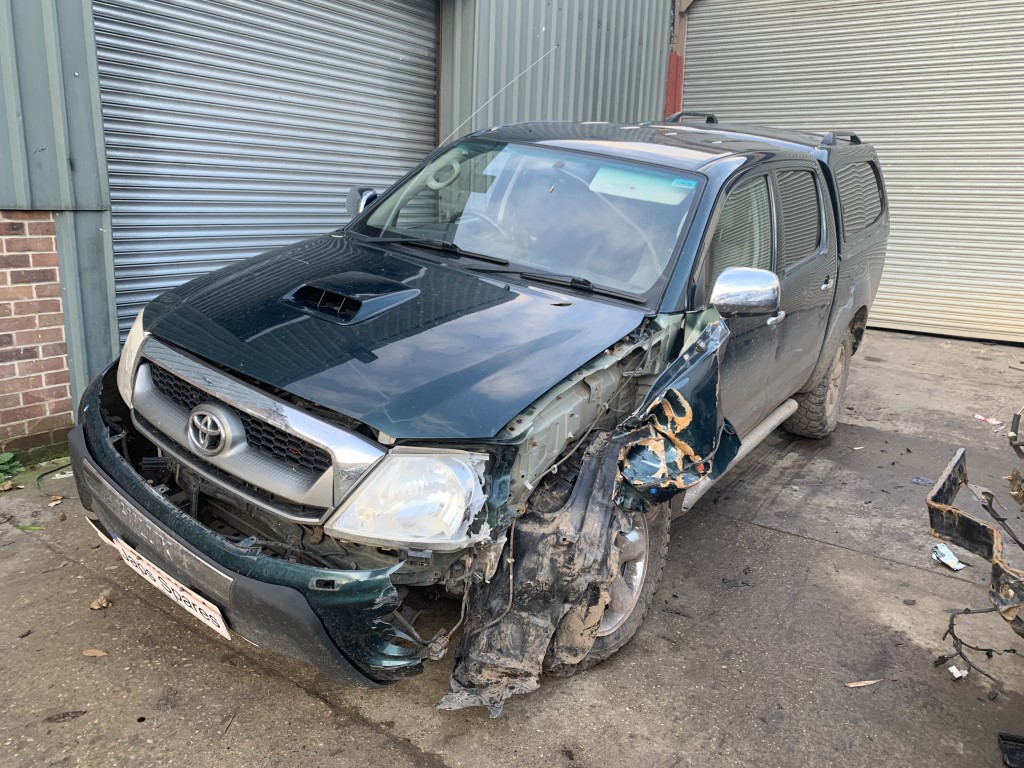 REF 158 TOYOTA  HILUX 2011 DIESEL 3.0 D4D 5 SPEED MANUAL