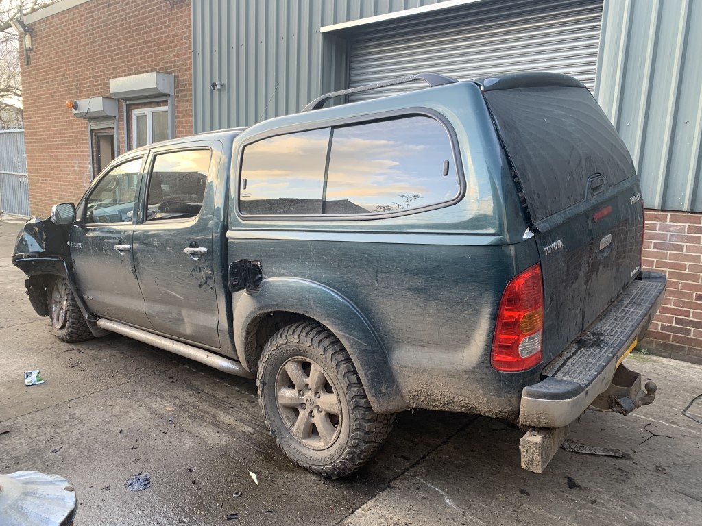 REF 158 TOYOTA  HILUX 2011 DIESEL 3.0 D4D 5 SPEED MANUAL