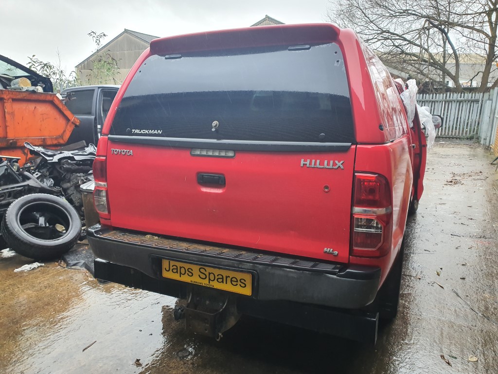 REF 159 TOYOTA HILUX 4X4  2012 2.5 D4D 2KD -FTV 5 SPEED MANUAL