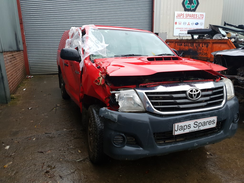 REF 159 TOYOTA HILUX 4X4  2012 2.5 D4D 2KD -FTV 5 SPEED MANUAL