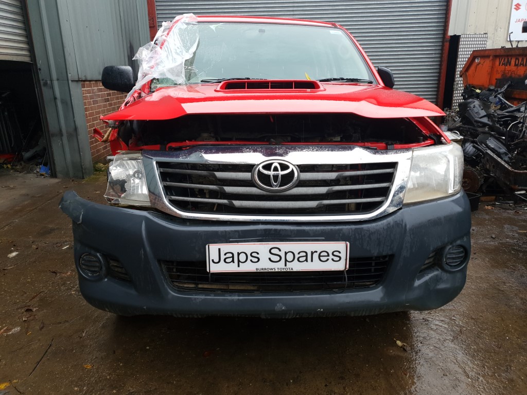 REF 159 TOYOTA HILUX 4X4  2012 2.5 D4D 2KD -FTV 5 SPEED MANUAL
