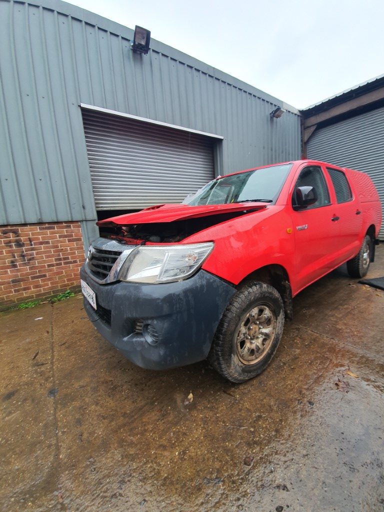 REF 159 TOYOTA HILUX 4X4  2012 2.5 D4D 2KD -FTV 5 SPEED MANUAL