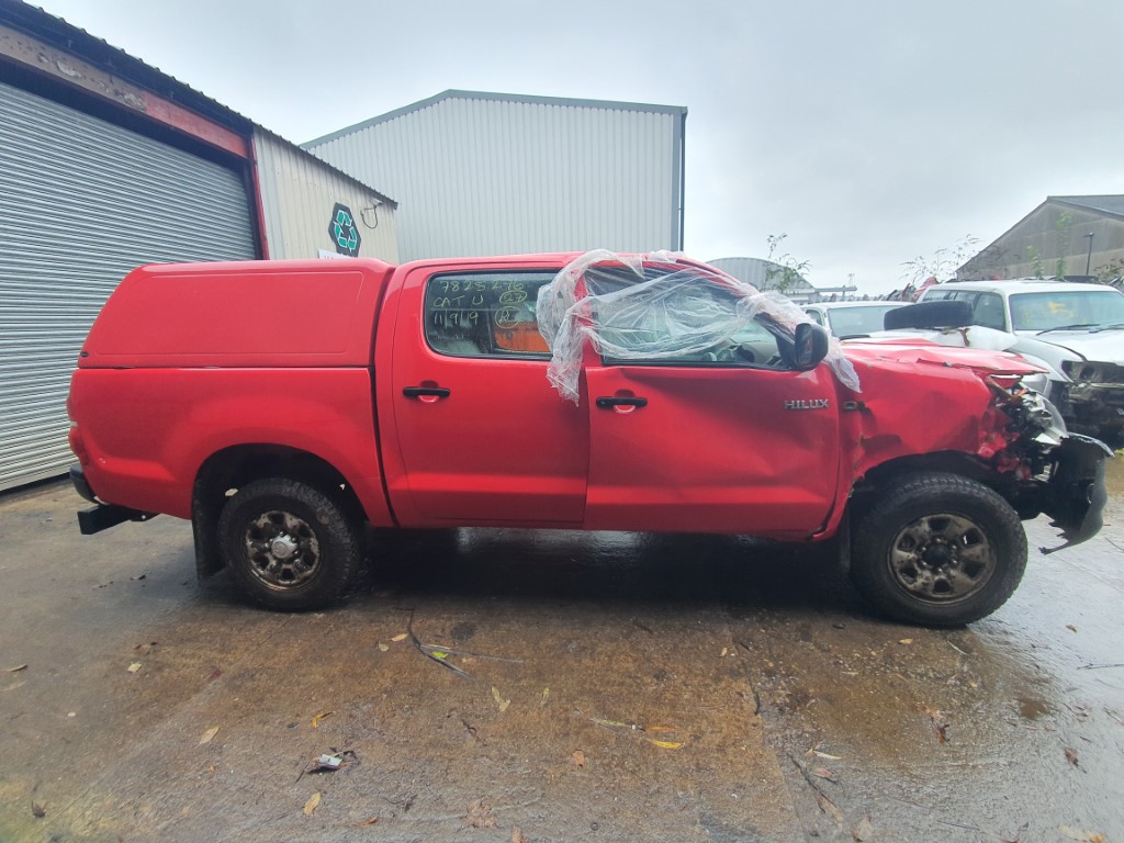 REF 159 TOYOTA HILUX 4X4  2012 2.5 D4D 2KD -FTV 5 SPEED MANUAL