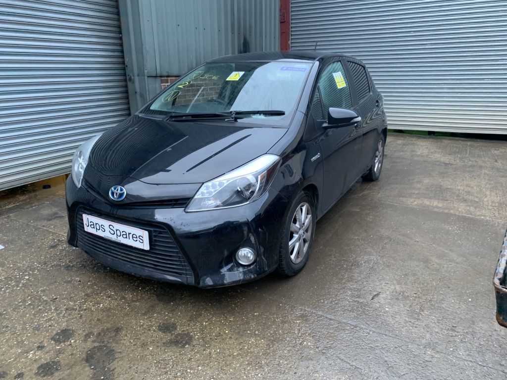 REF 163 TOYOTA YARIS MK3 1.5 HYBRID PETROL ICON PLUS 2014