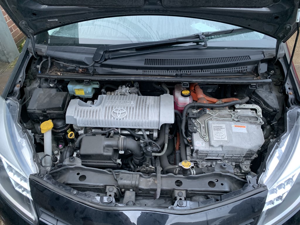 REF 163 TOYOTA YARIS MK3 1.5 HYBRID PETROL ICON PLUS 2014