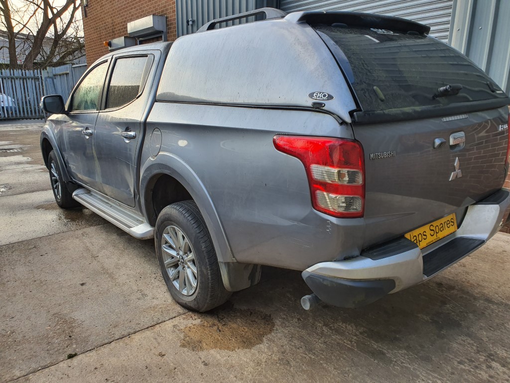 REF 166 MITSUBISHI L200 2017 2442CC DIESEL 6 SPEED MANUAL