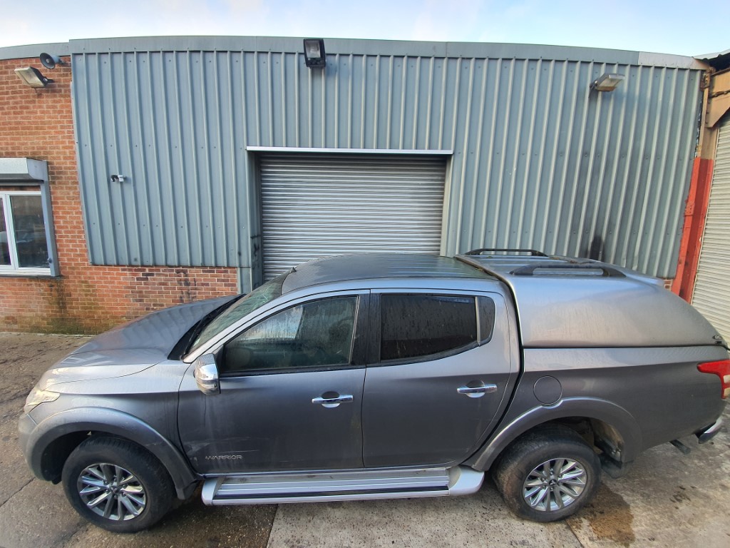 REF 166 MITSUBISHI L200 2017 2442CC DIESEL 6 SPEED MANUAL